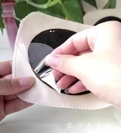 东进药业厂家定制批发打孔橡胶贴颈椎腰椎跌打损伤黑膏贴可OEM贴牌招代理